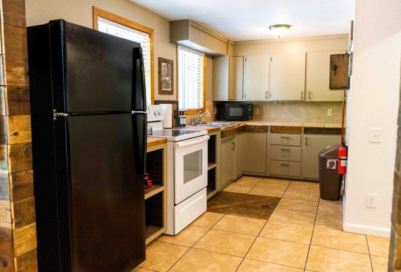 Miners Suite-Centrally Located In Shaver Lake Exterior photo